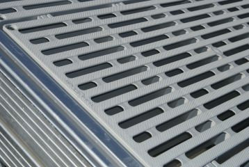 100" x 15' SECTION THRUFLOW PLASTIC ON POSTS - QPP-10015 photo 3