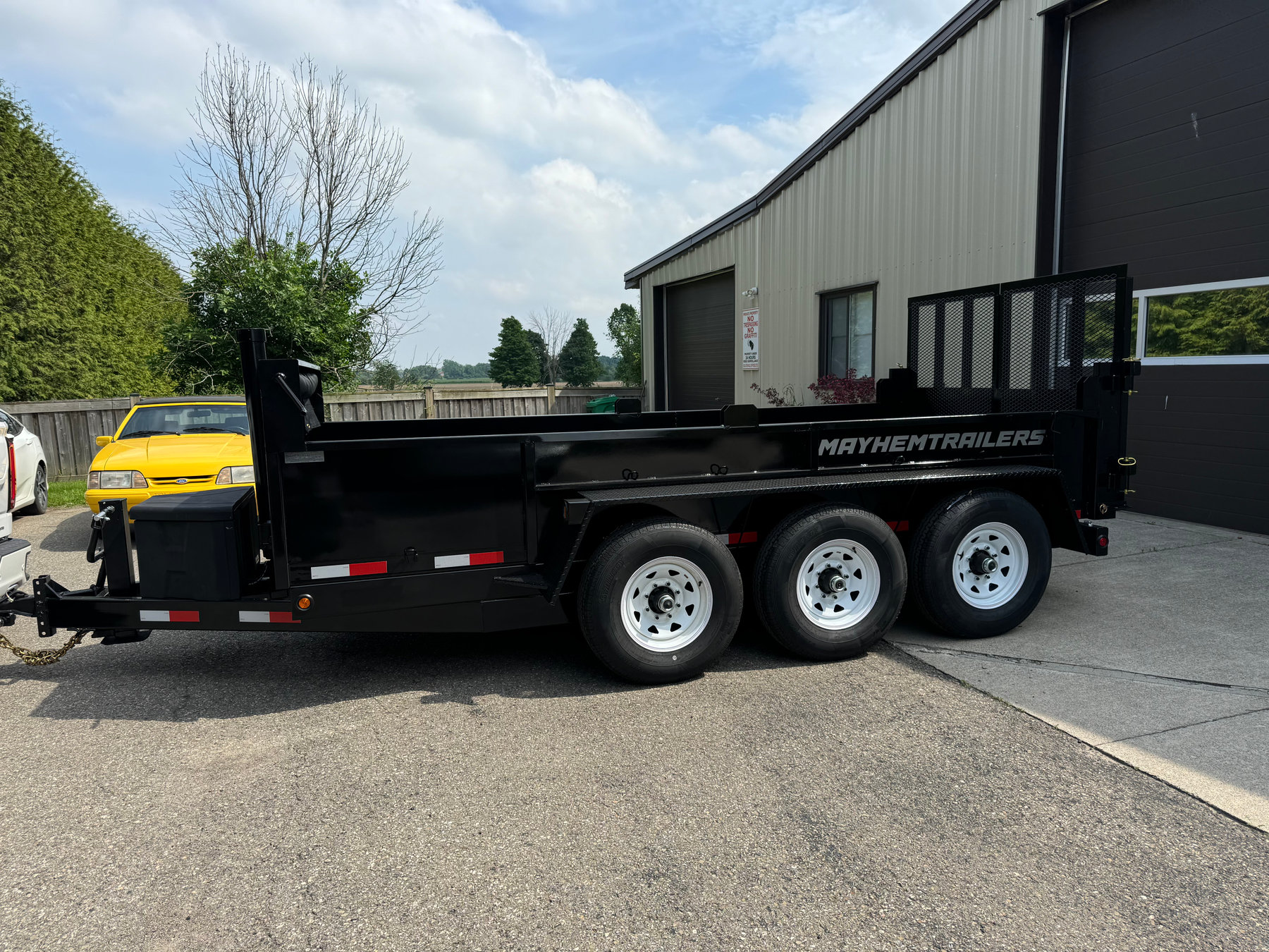 6.5 x 14 10ton combo dump trailer Black photo 2