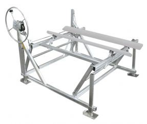 MULTI-MASTER M-1200 LB MANUAL BOAT LIFT photo 2