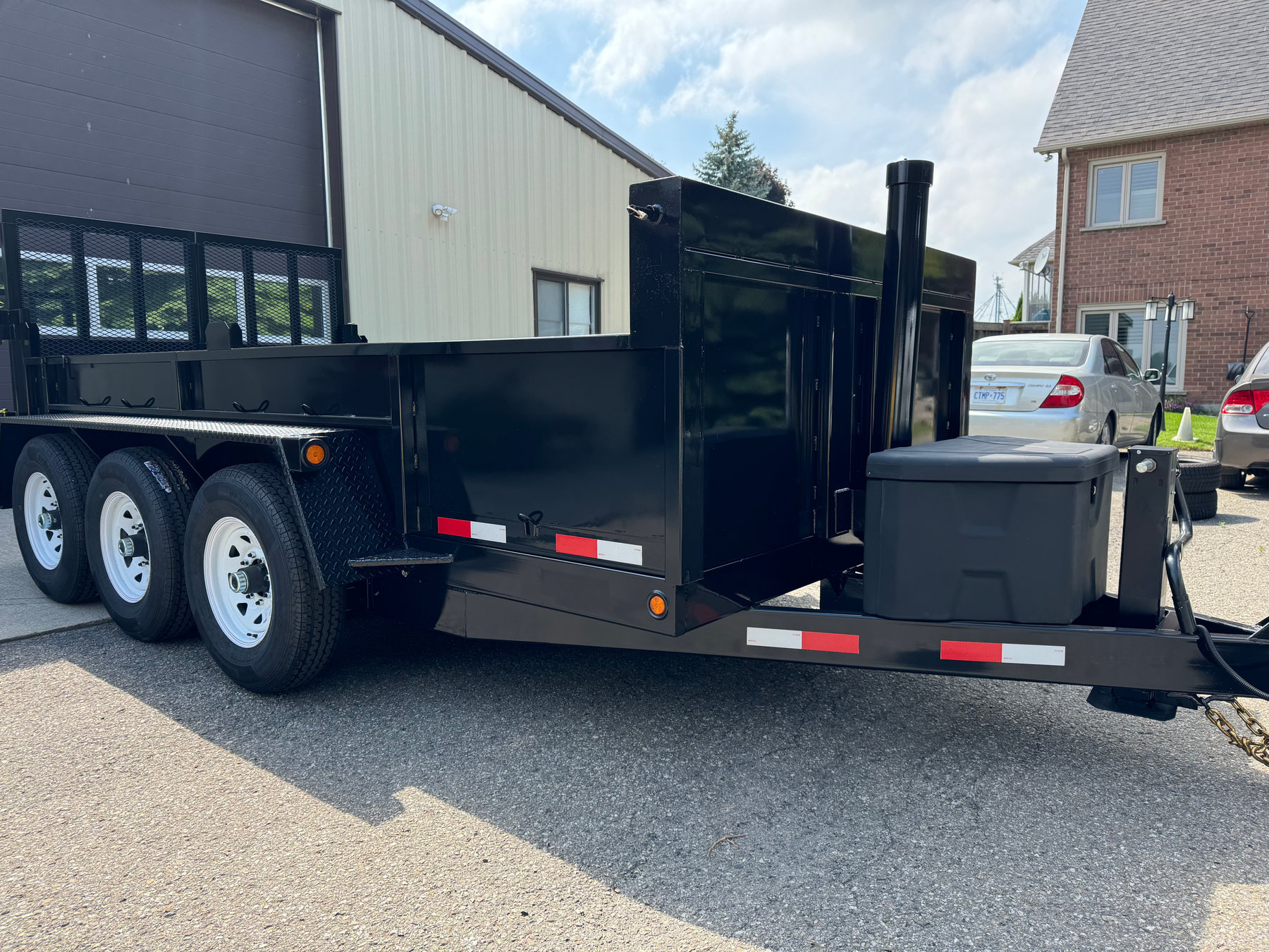 6.5 x 14 10ton combo dump trailer Black photo 3